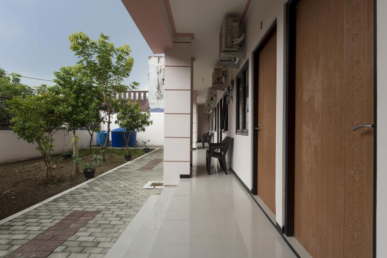 Hotel KoolKost Syariah near UPN Veteran Medokanayu Exterior foto